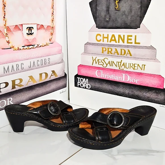 Stylish Black Women's Heeled Sandals - Picture 3 of 9